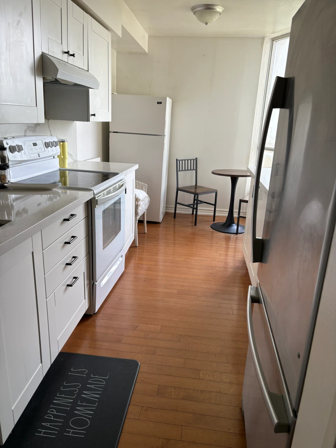 Private bedroom for rent - photo 5