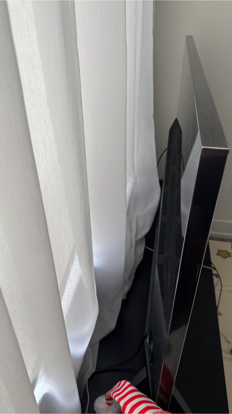 TCL 55” 4K Roku Smart TV with Remote - photo 4
