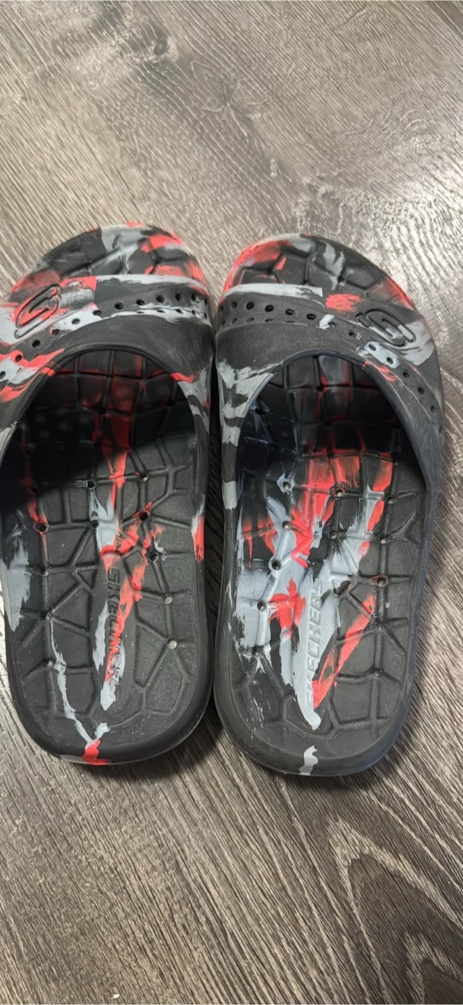 Skechers Kids Camo Slide Sandals | Youth Size Fits 8–10 Years