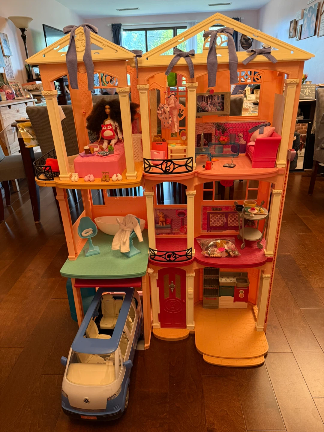 Barbie Dreamhouse Dollhouse with Accessories