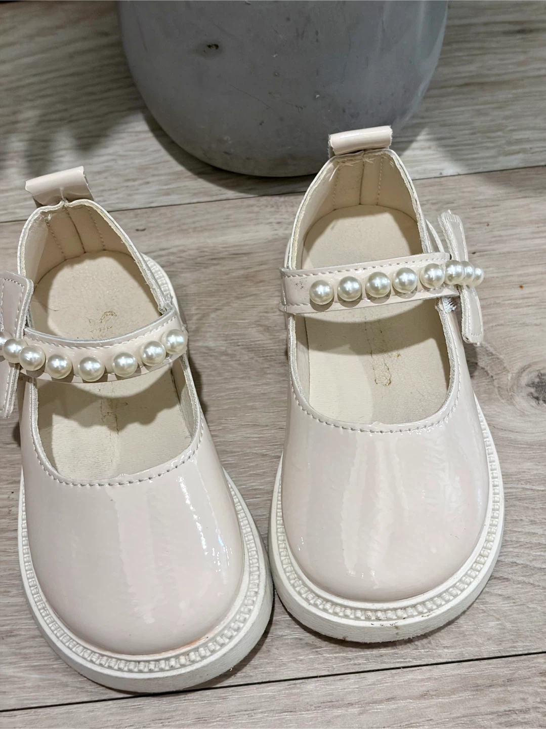 Children's Patent Mary Jane Shoes with Pearls