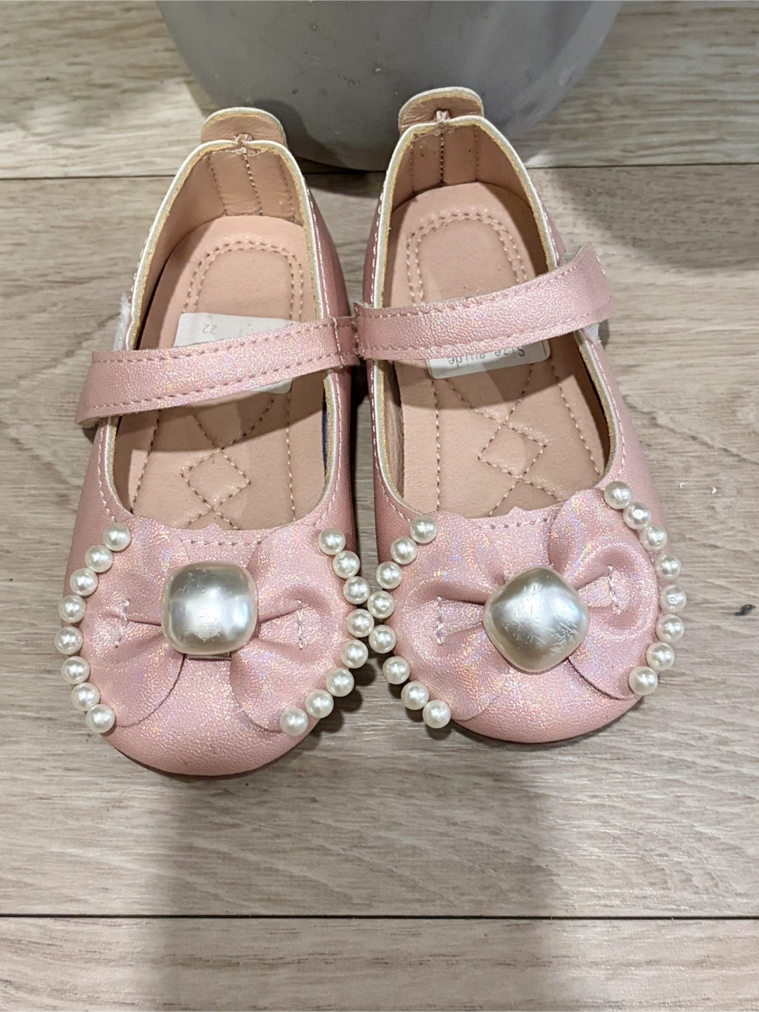 Pink Mary Jane Shoes with Pearls - Toddler Size 22