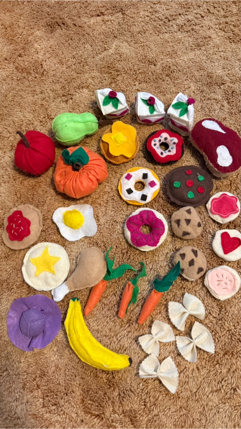 Felt Play Food Assortment