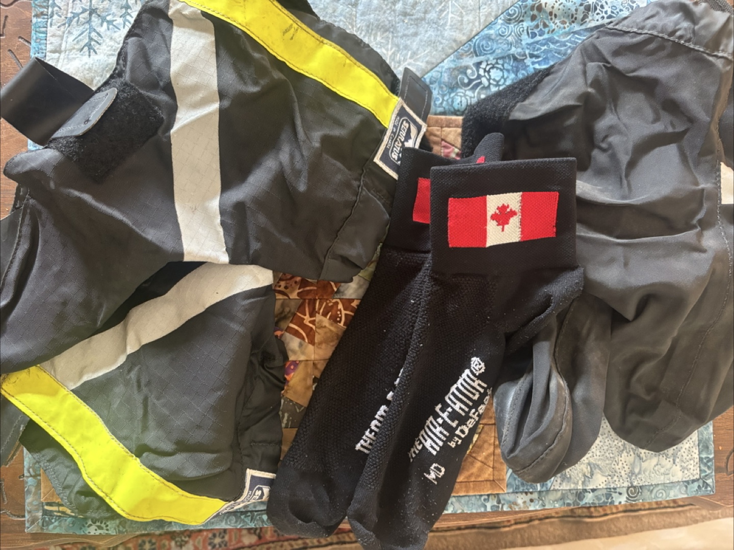 Mountain Equipment Co-op Cycling Accessories Bundle - photo 2