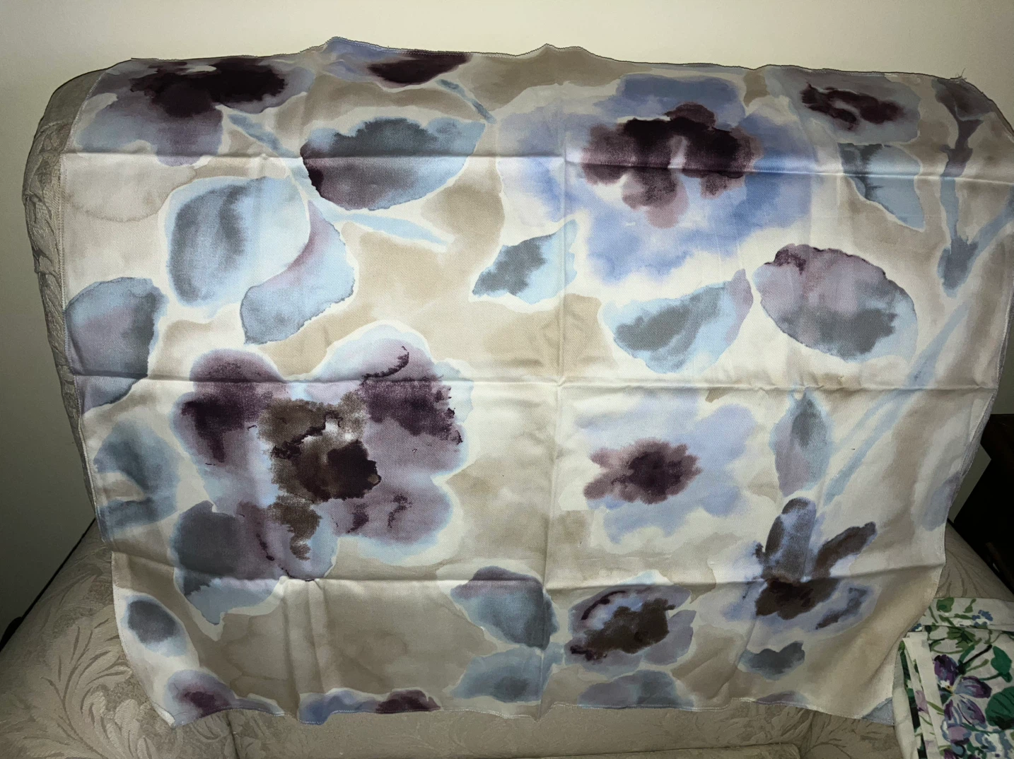 Floral Watercolor Print Fabric Remnant-69 x 61 cm