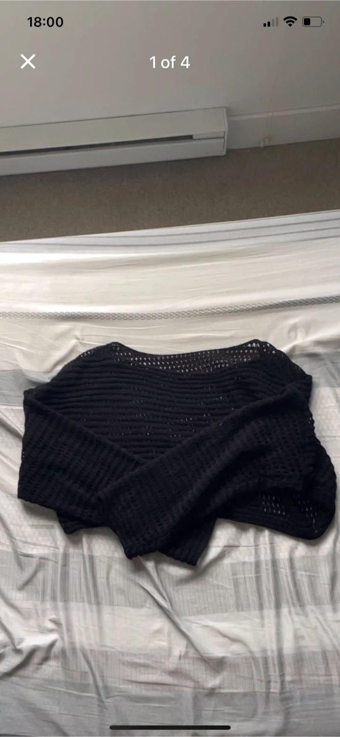 Black Cropped Knit Sweater