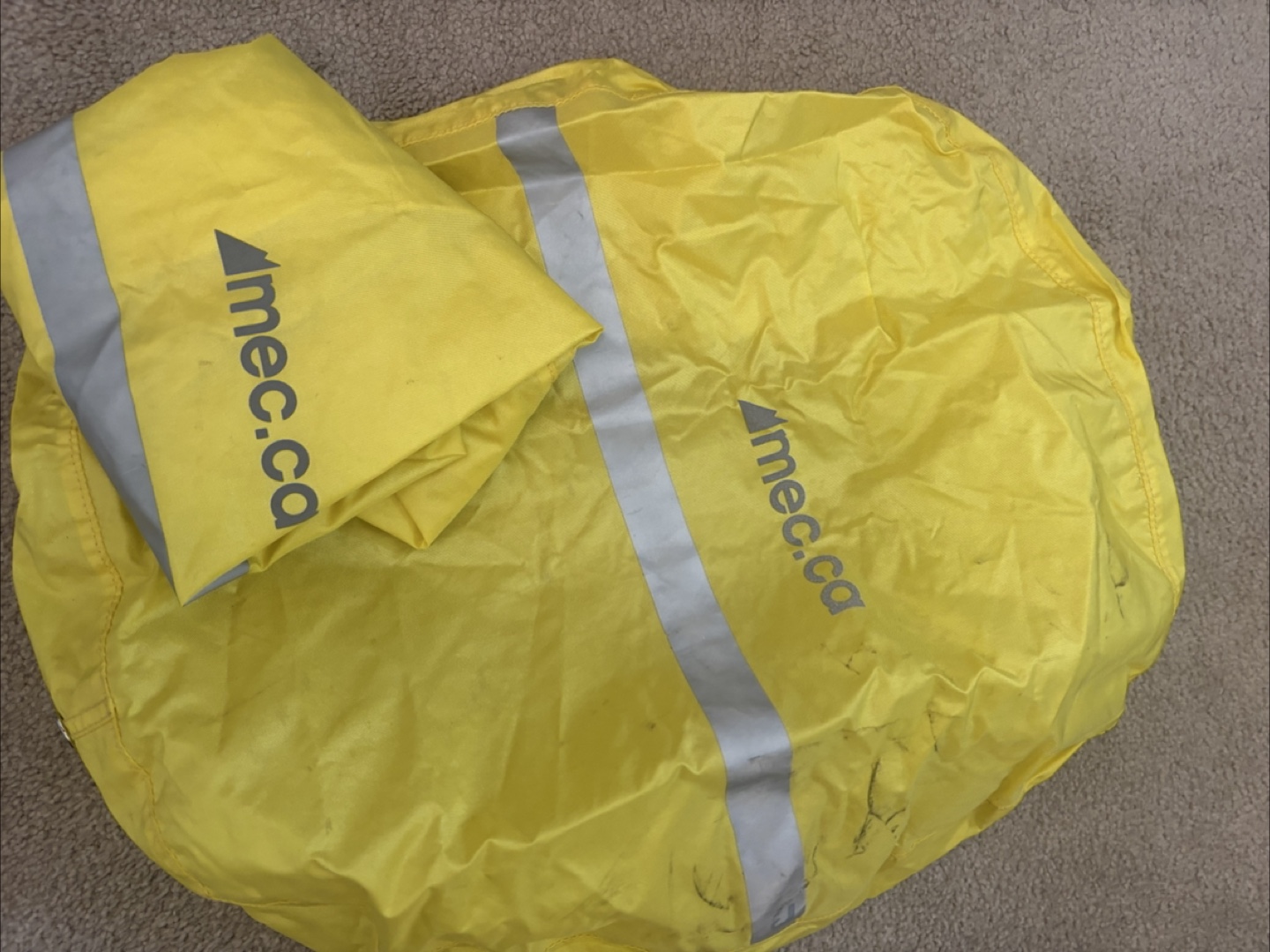 MEC Yellow Rain Cover with Reflective Strips