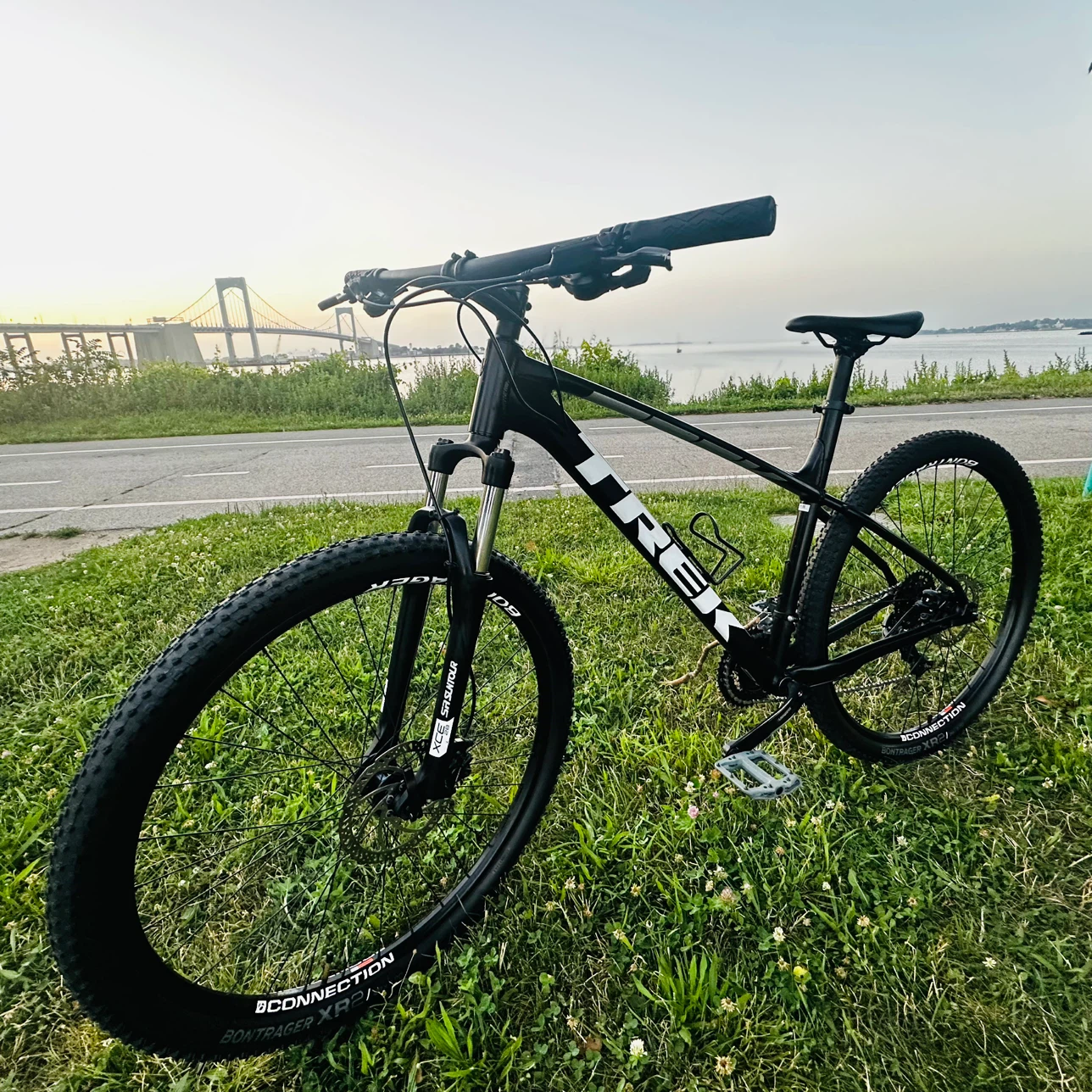 Trek Marlin 5 2021 – 2nd Generation  Size : L  29 “