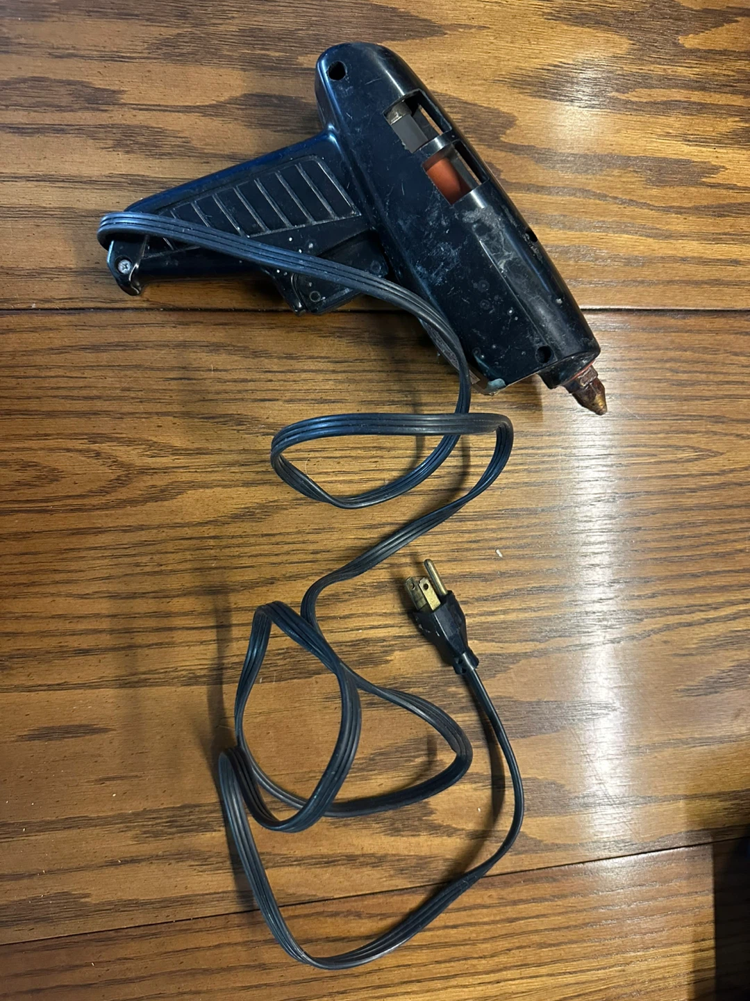 Black & Decker Glue Gun - photo 2