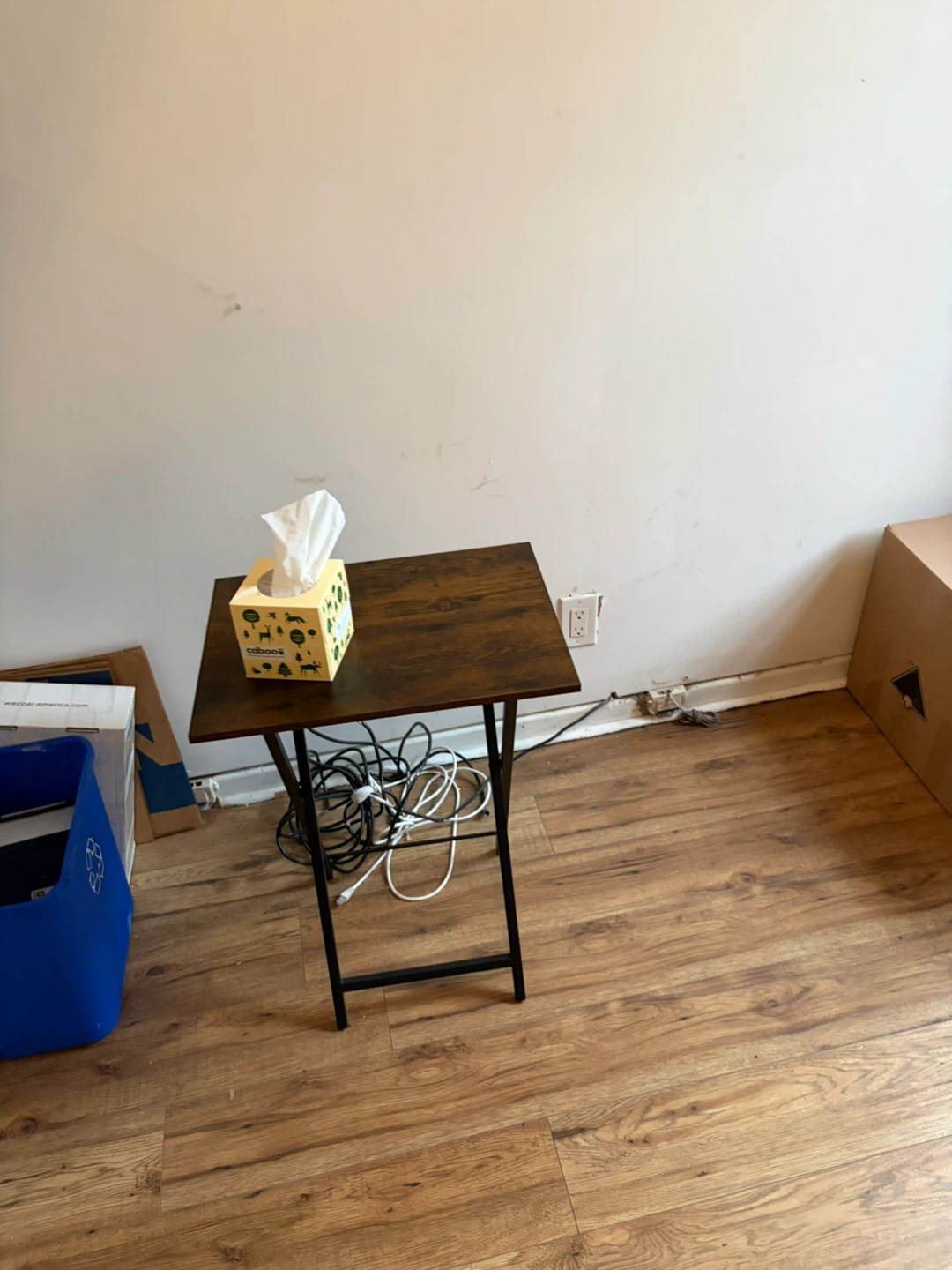 Foldable Accent Table with Wood Finish