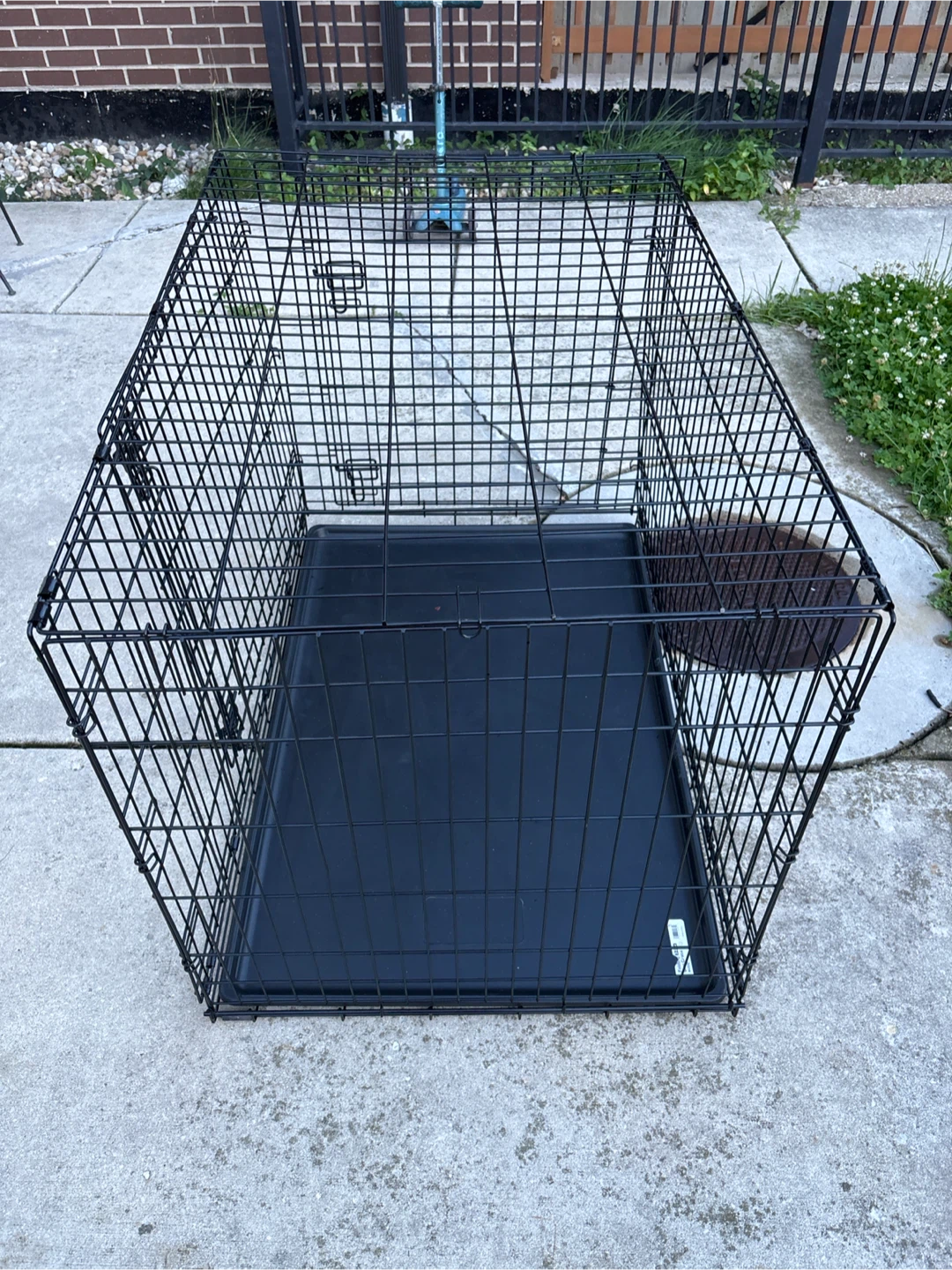 Wire Dog Crate with Tray