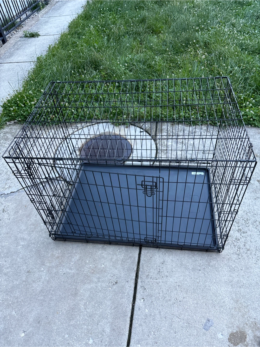 Wire Dog Crate with Tray - photo 2