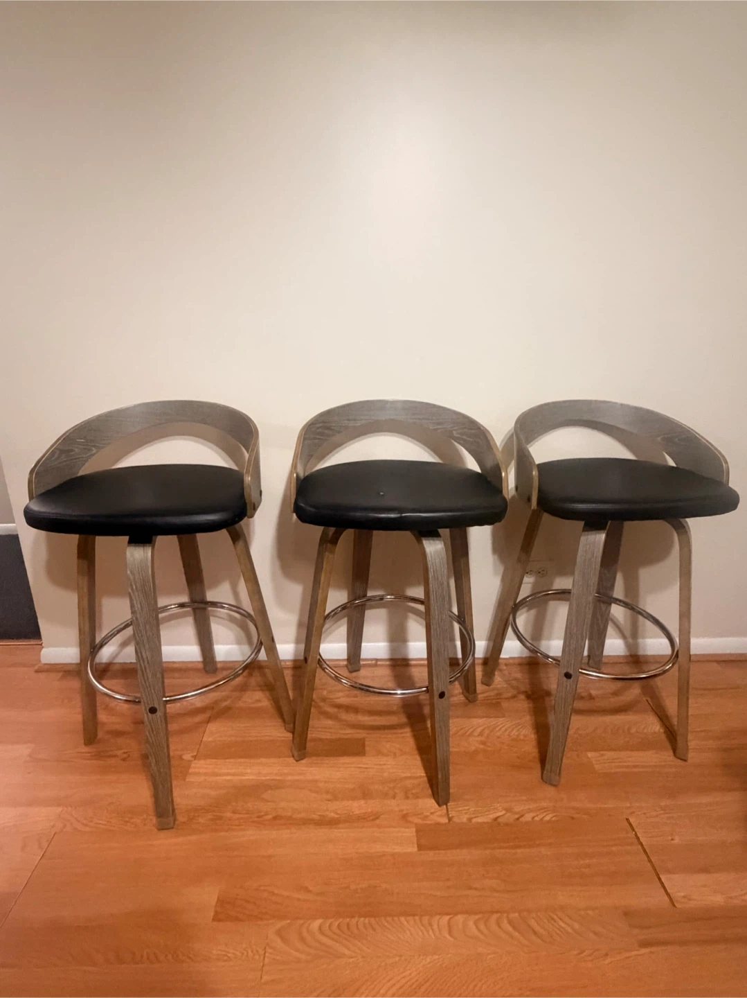 Set of 3 Swivel Bar Stools - photo 2