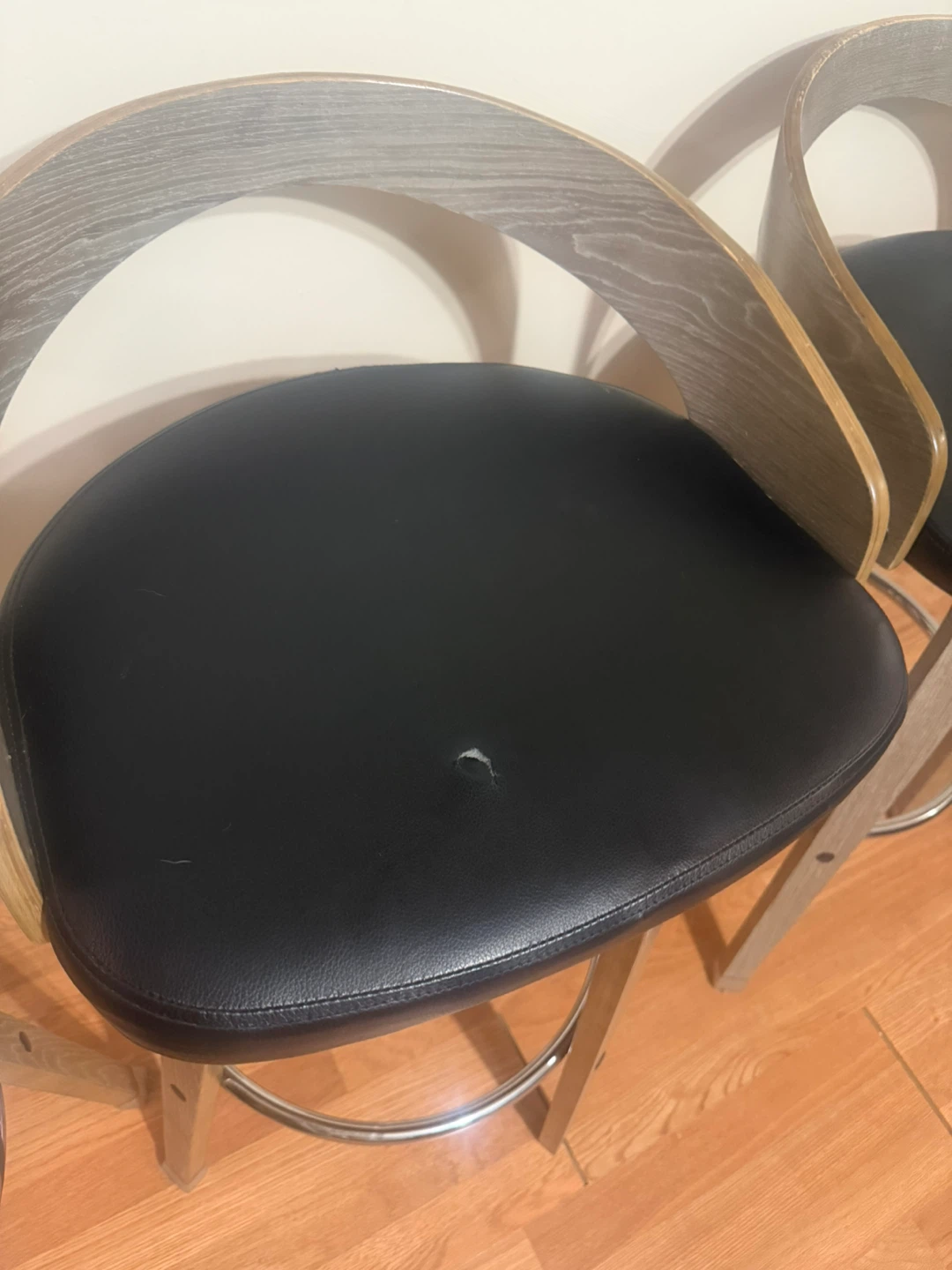 Set of 3 Swivel Bar Stools - photo 4