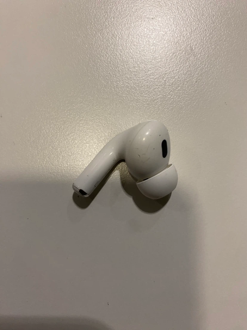 Apple AirPods Pro (left  Earbud)