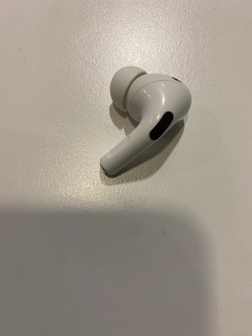 Apple AirPods Pro (left  Earbud) - photo 3