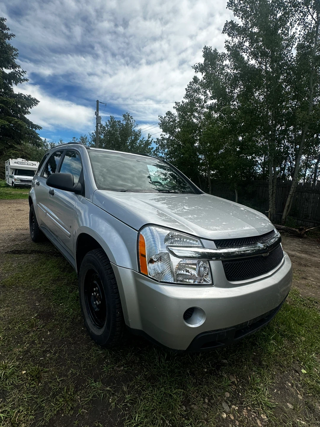 Silver Chevrolet Equinox - photo 3