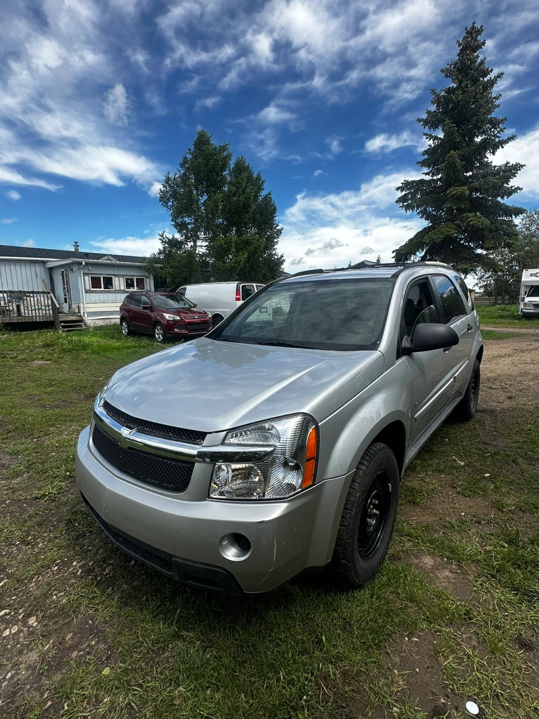 Silver Chevrolet Equinox - photo 4