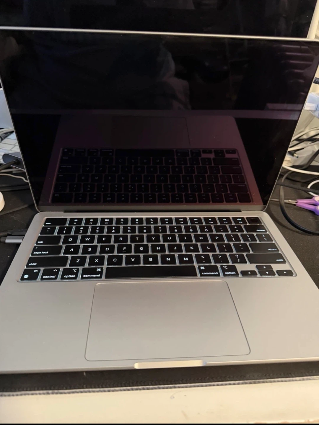 Apple MacBook Air M2 16GB 256GB Silver BROKEN SCREEN READ A2681