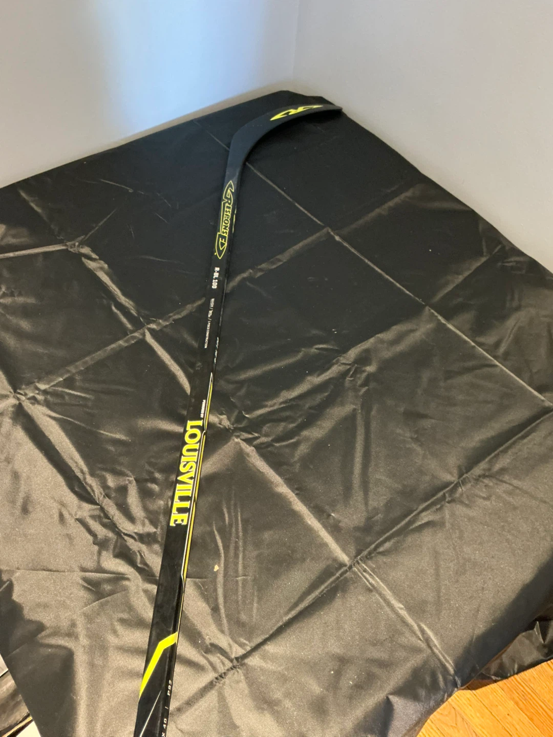 Louisville Response Hockey Stick - photo 2