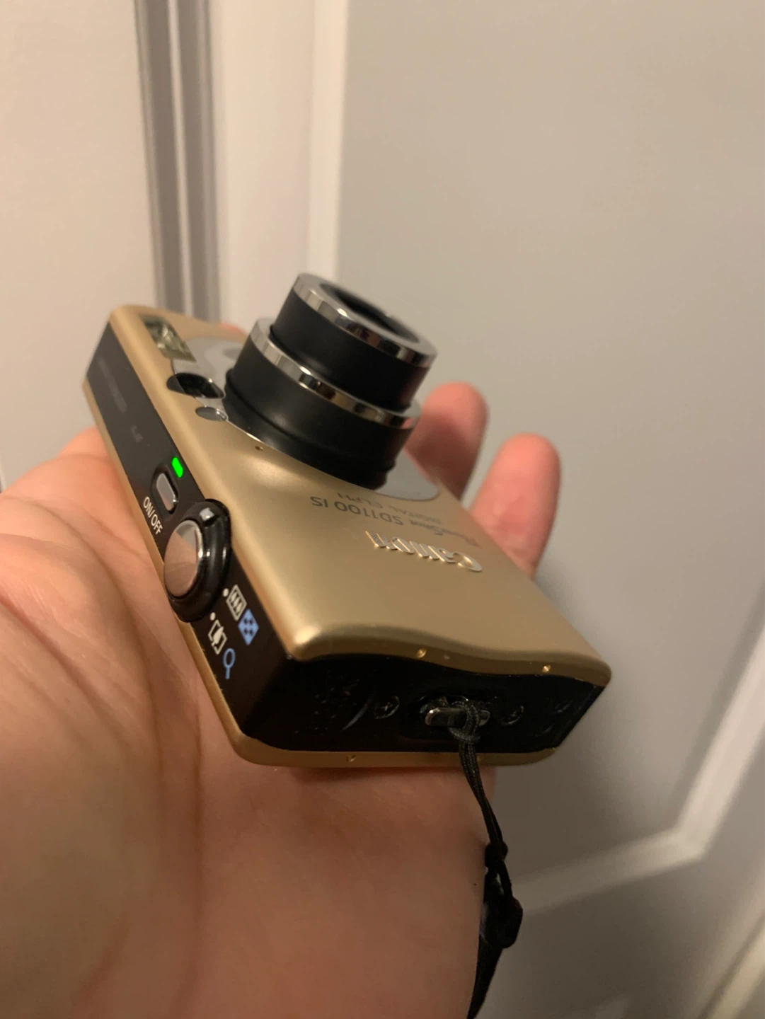 Canon PowerShot SD1100 IS Digital ELPH Camera - Gold - photo 4