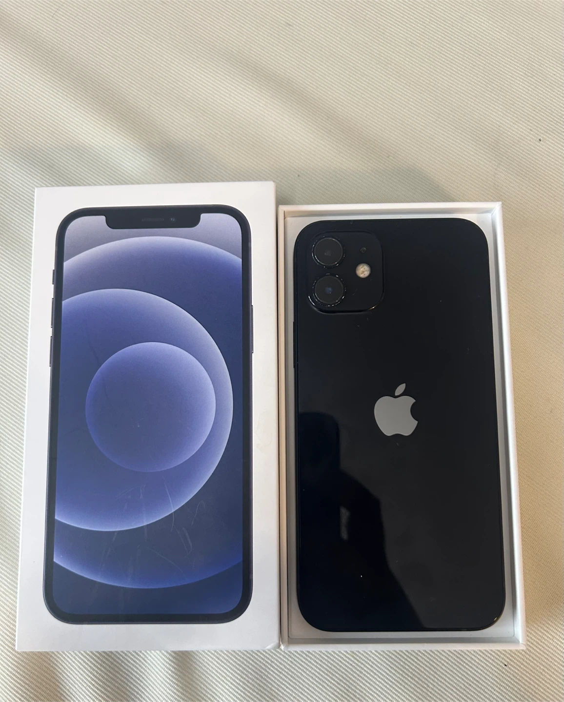 Apple iPhone 12 - Black - photo 4