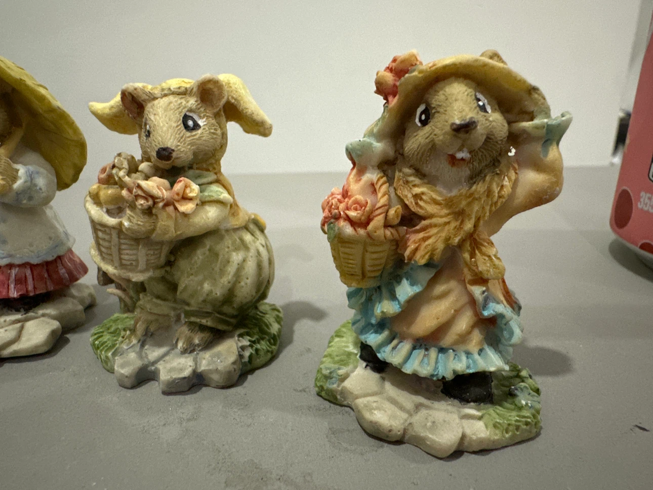 Set of 4 charming mouse figurines - Collectible Resin - photo 2