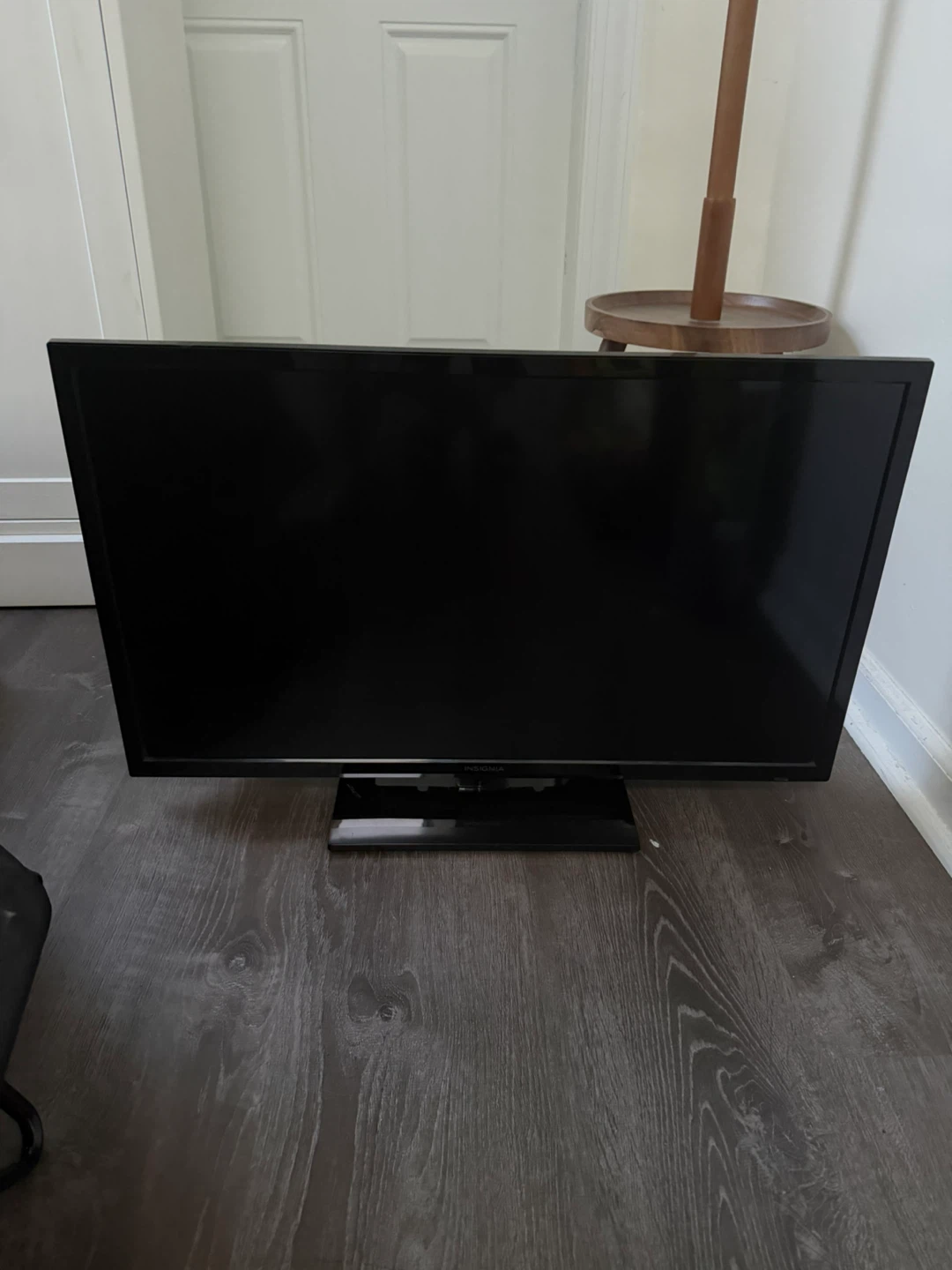 Insignia 27" HD TV Screen