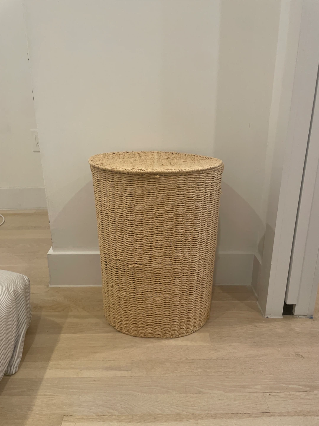 Woven Laundry Hamper with Lid