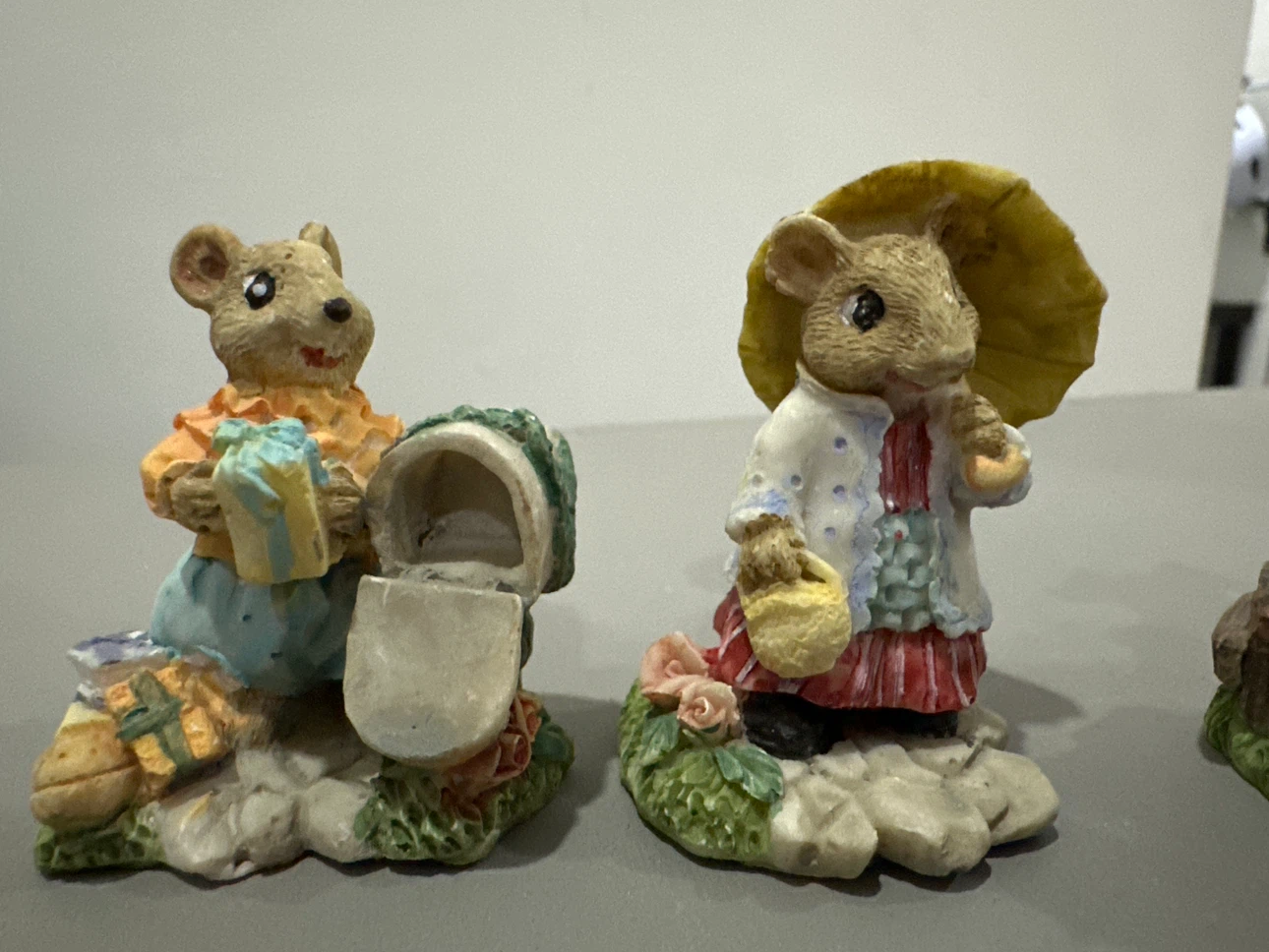 Set of 4 charming mouse figurines - Collectible Resin - photo 3