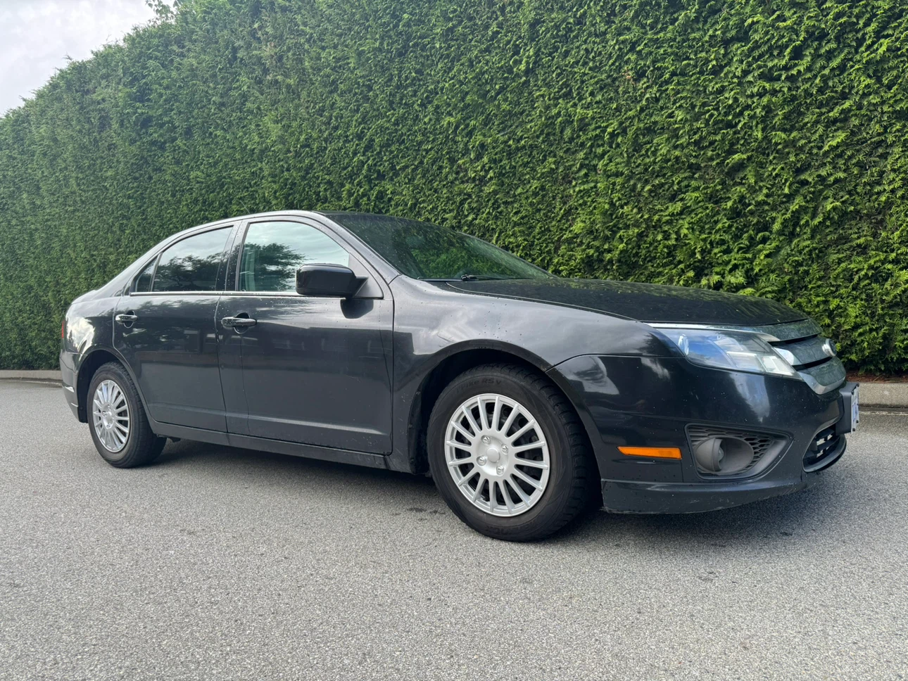 2012 Ford Fusion Sedan Auto SE 4cyl Cheap on Gas!!