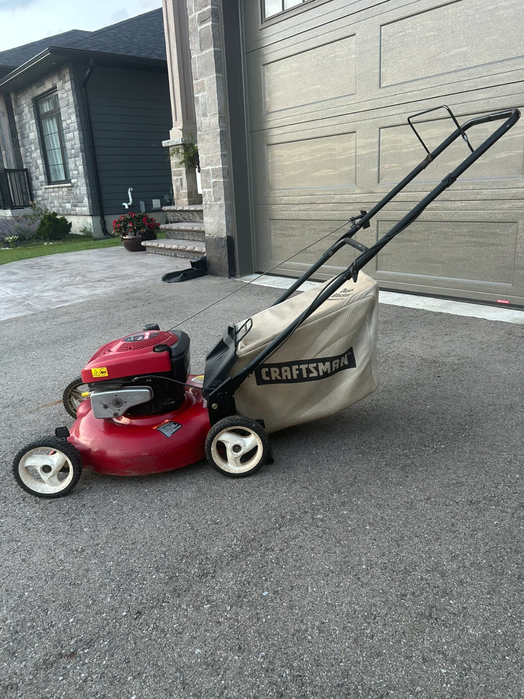 Craftsman 6.25 Briggs & Stratton 21" Lawnmower