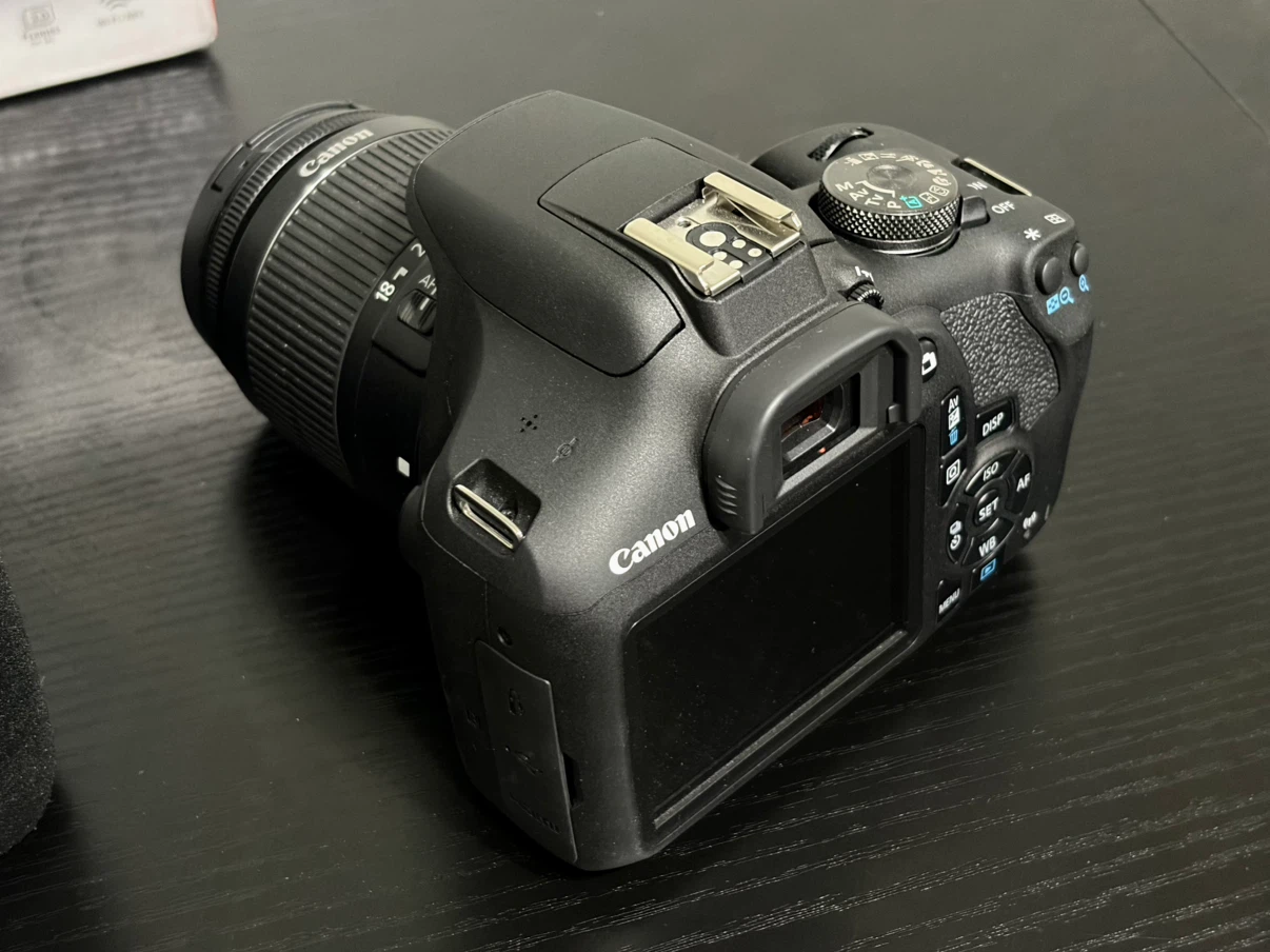 Canon EOS Rebel T7 DSLR Camera Kit + MegaGear Case - photo 2