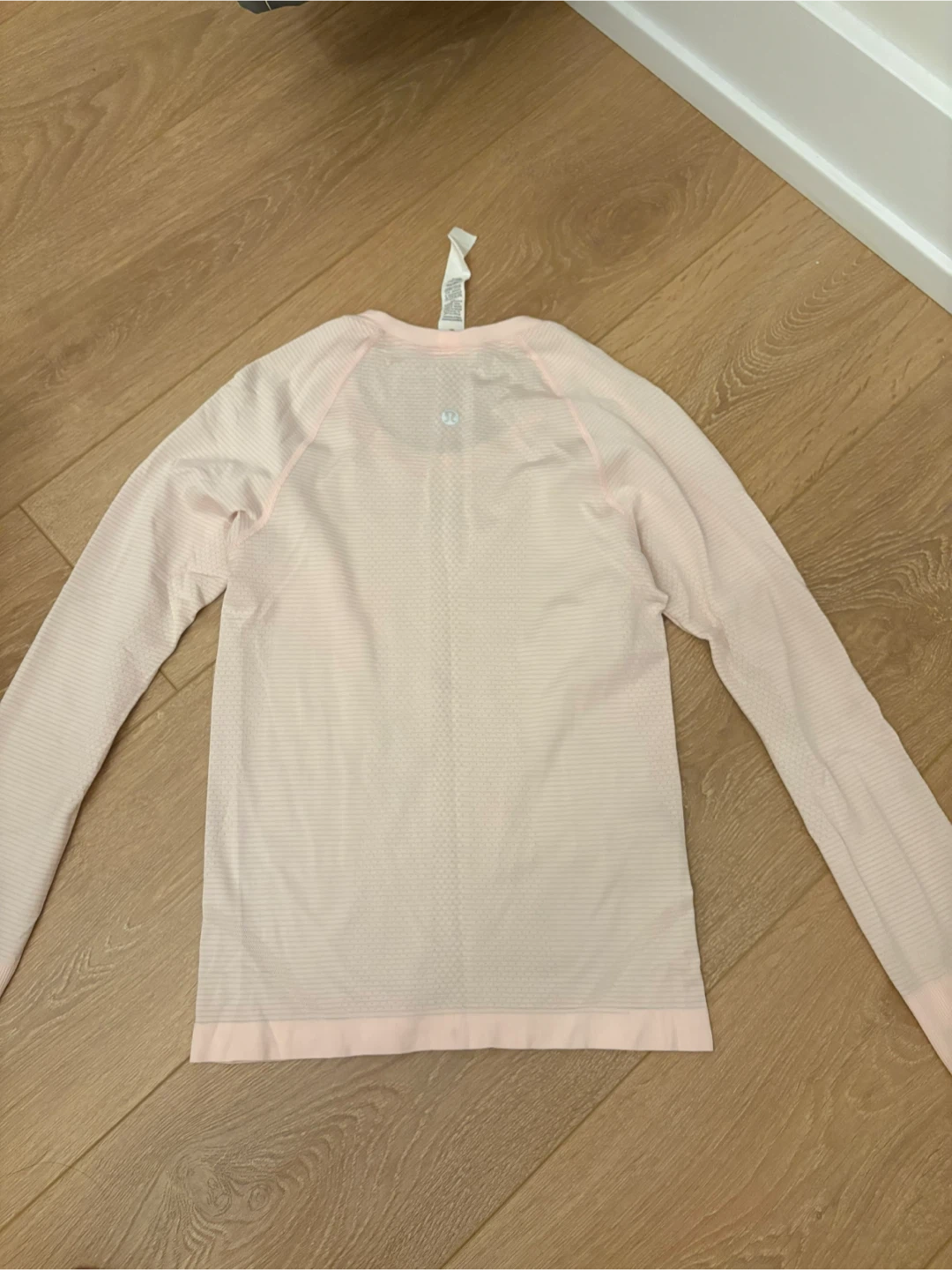 Lululemon Long Sleeve Top - photo 3
