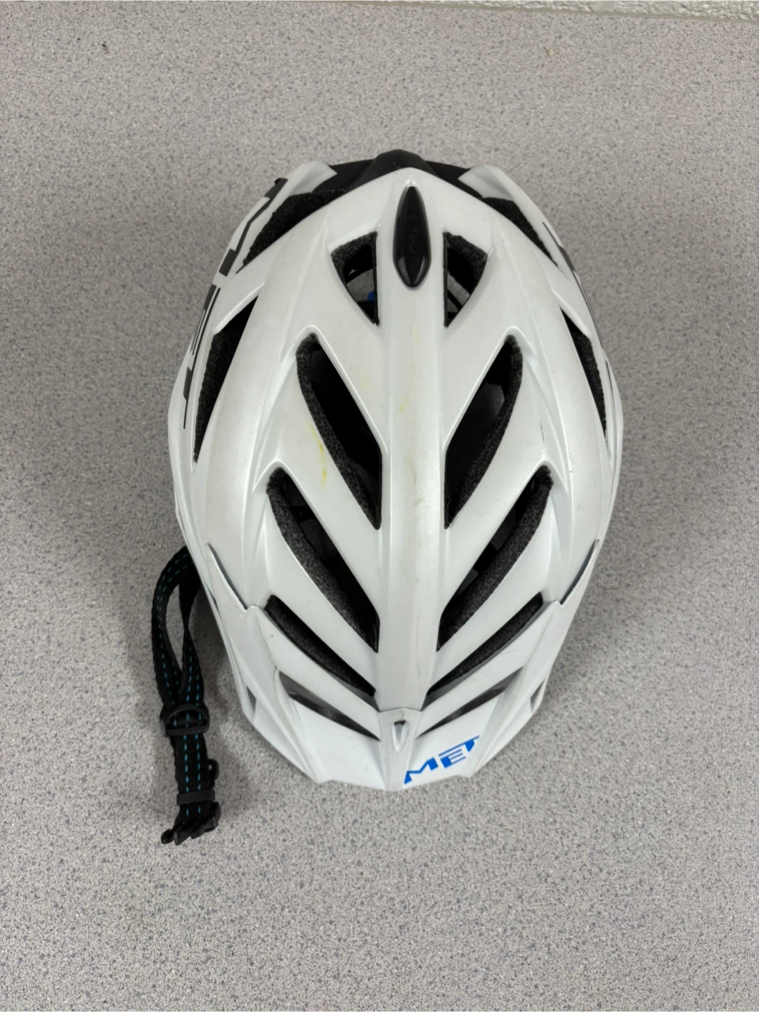 MET Terra Bicycle Helmet - White + eyewear