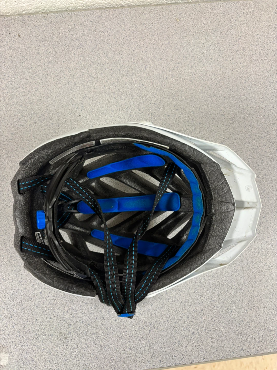 MET Terra Bicycle Helmet - White + eyewear - photo 4