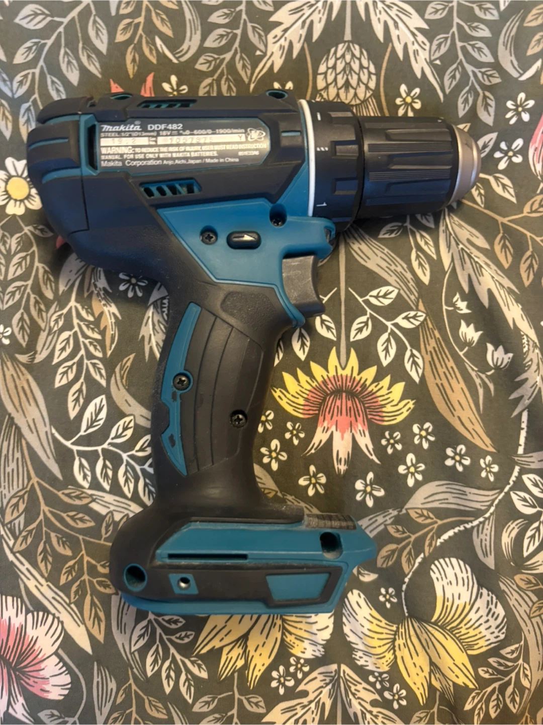 Makita Cordless Drill with Charger - photo 2