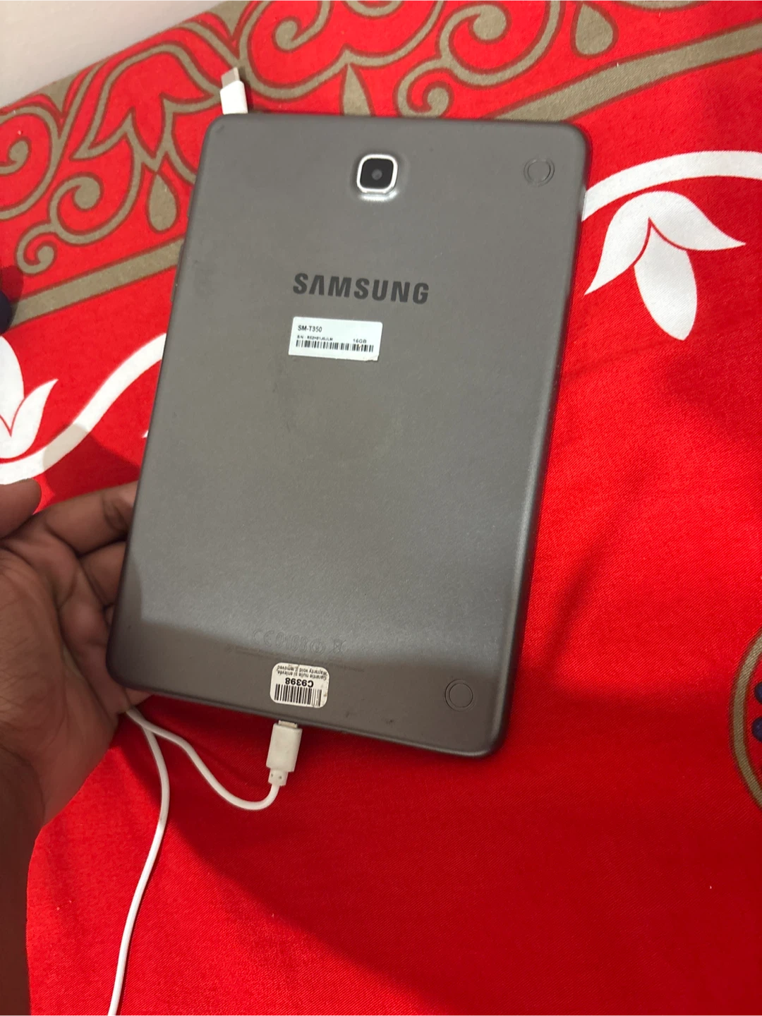 Samsung Galaxy Tab A 7.0 Tablet (Cracked Screen) - photo 2