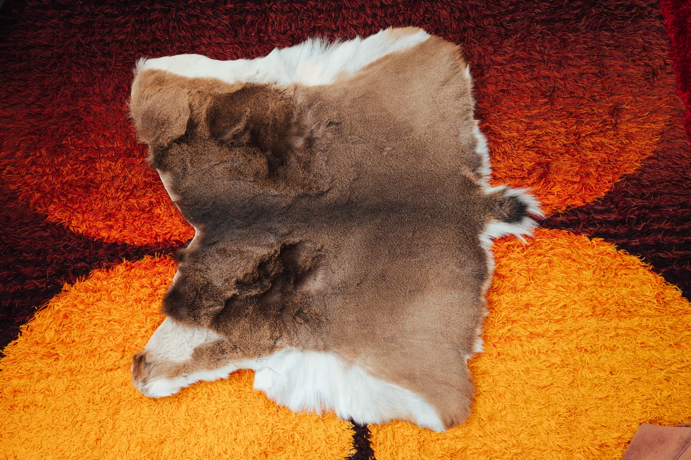 Natural Tanned Fur Hide Rug / Throw