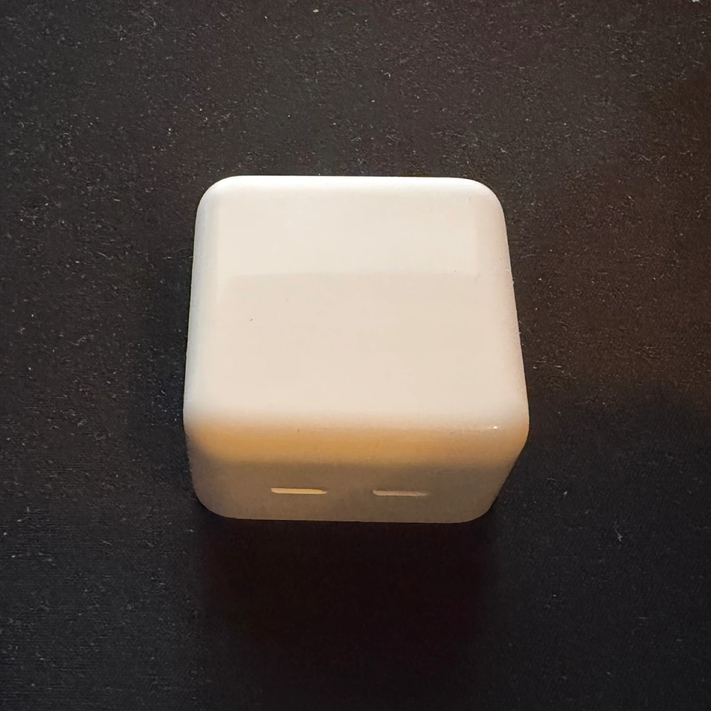 Apple 35W Dual USB-C Power Adapter - Brand New - photo 2