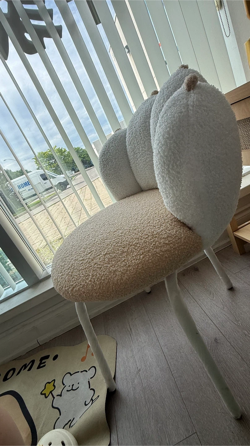 Cute Cloud Accent Chair - White/Tan Bouclé - photo 2