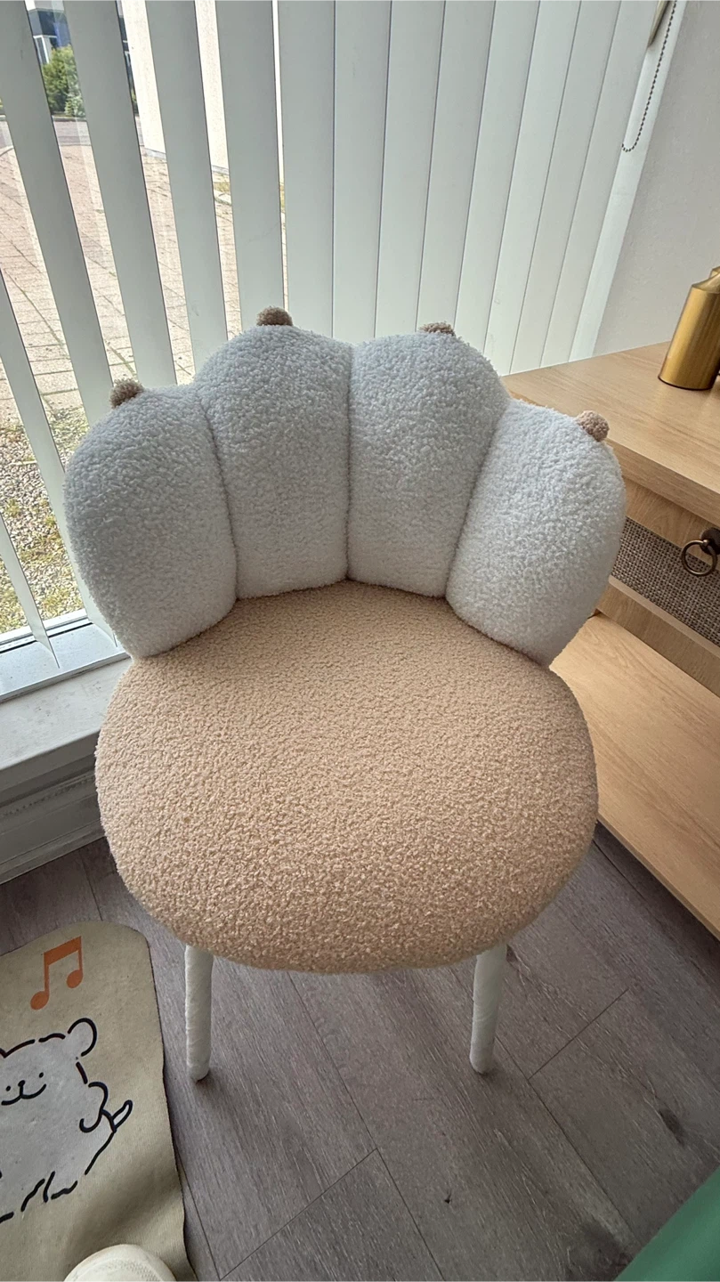Cute Cloud Accent Chair - White/Tan Bouclé - photo 4