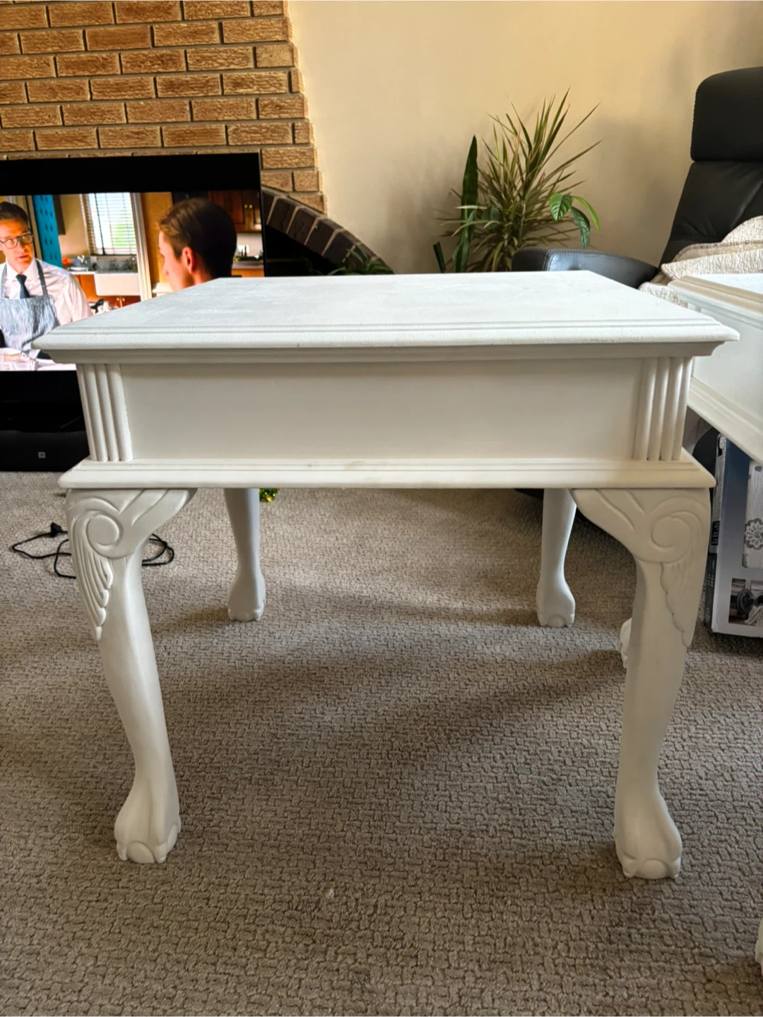 White Wooden Accent Tables (Set of 2) - photo 2