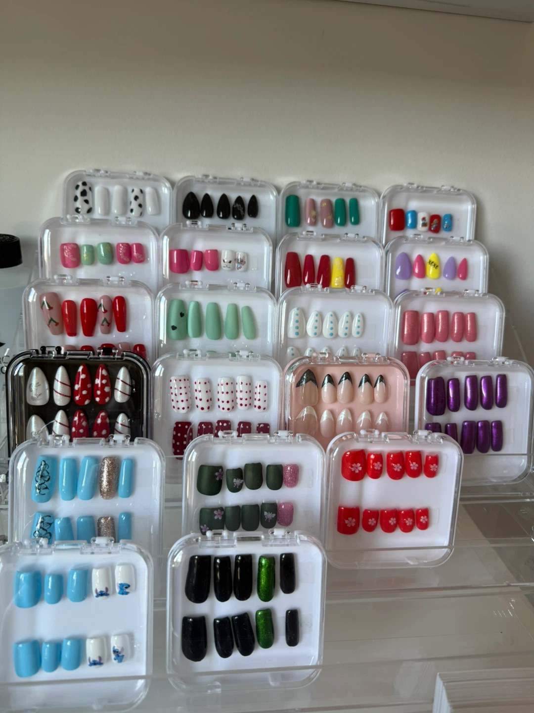 CLEARANCE SALE-Press on nails - photo 2
