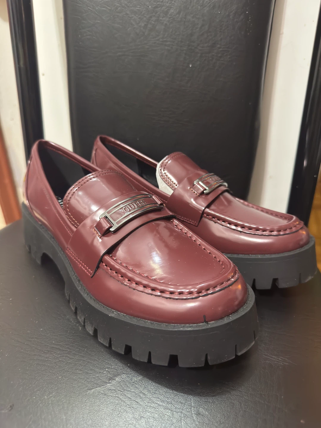 Guess Women's Burgundy Loafers - Size 8M
