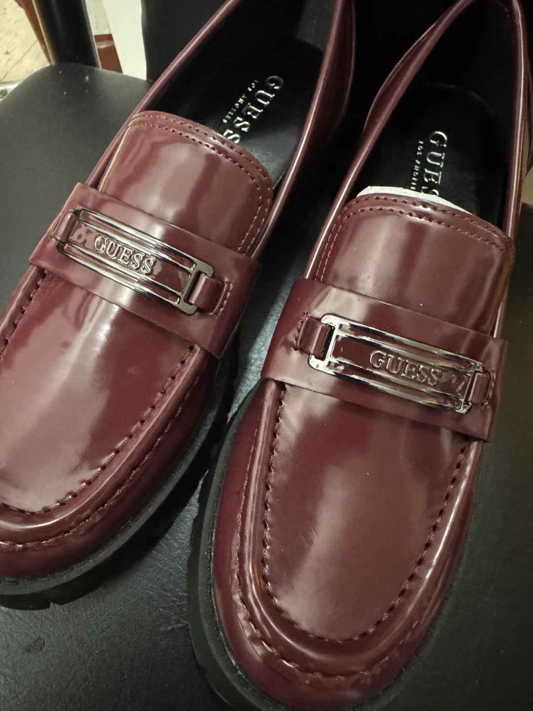 Guess Women's Burgundy Loafers - Size 8M - photo 5