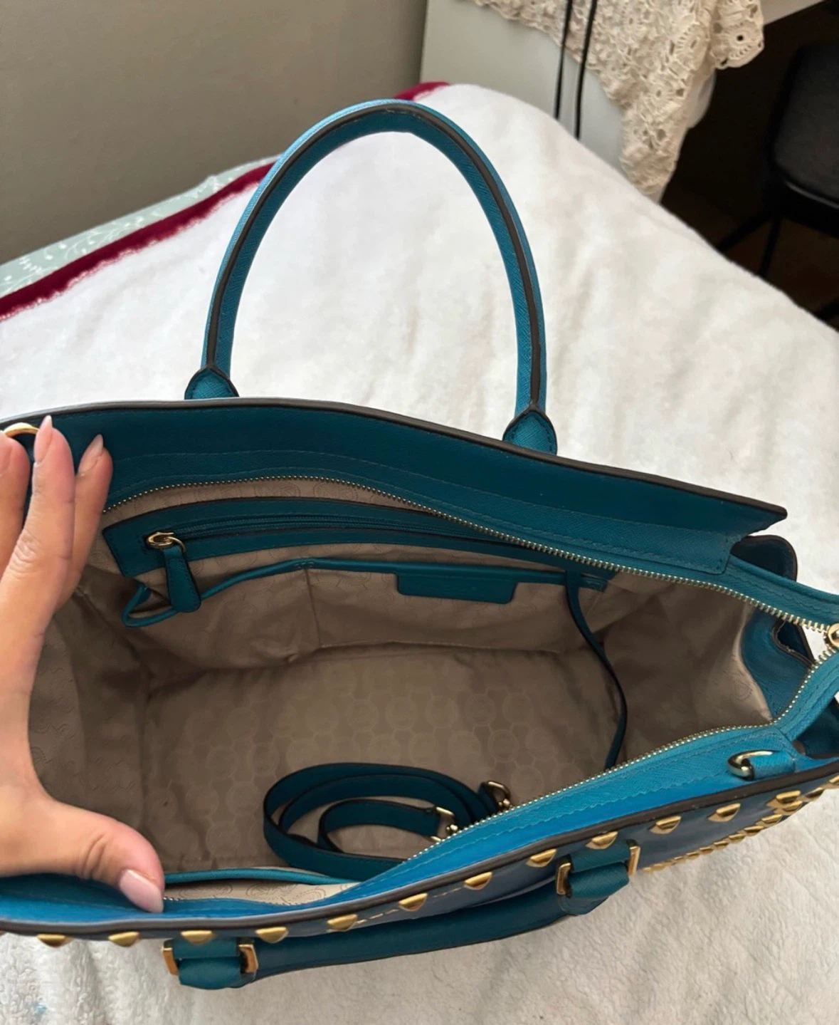 Michael Kors Studded Teal Handbag - photo 3