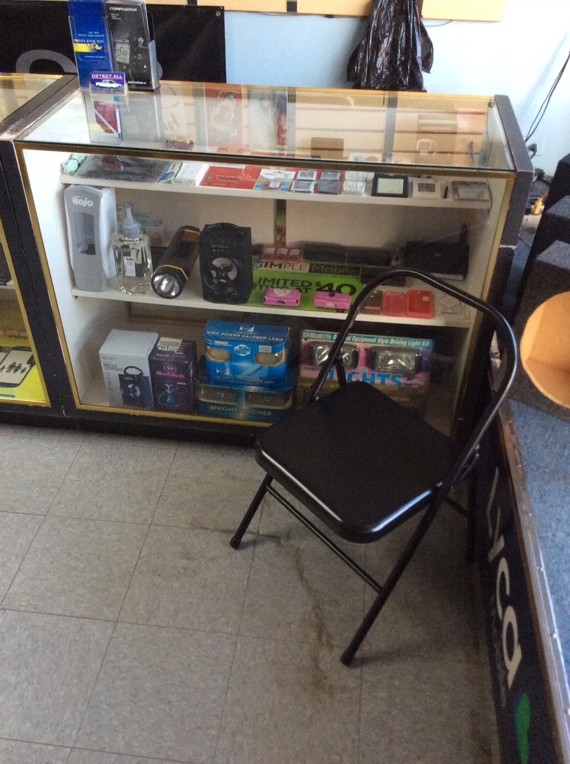 SHOWCASE FOR SALE - photo 2