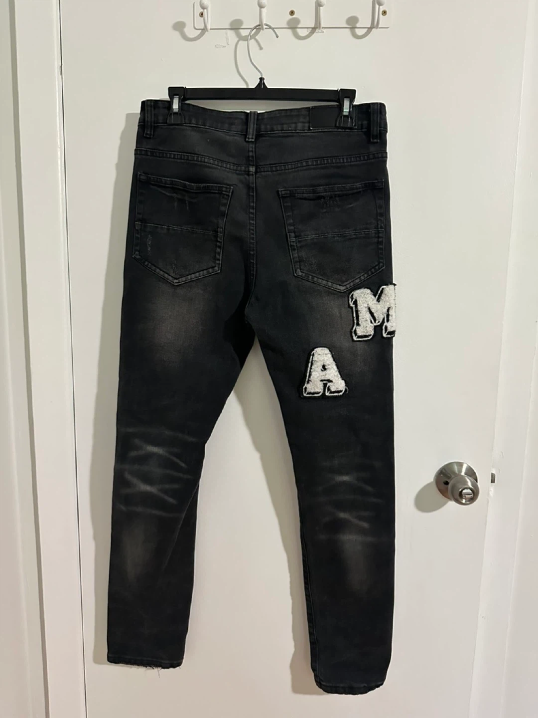 AMIRI Black Distressed Patched Jeans Size 32 - photo 2