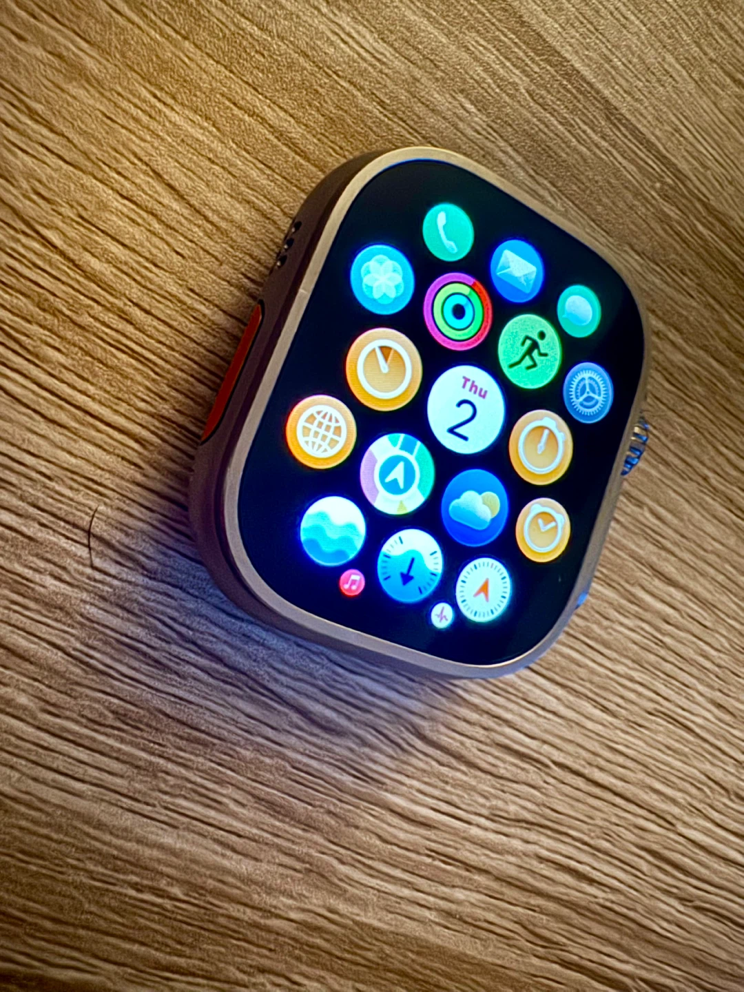 Apple Watch Ultra 49mm Titanium Case - photo 4